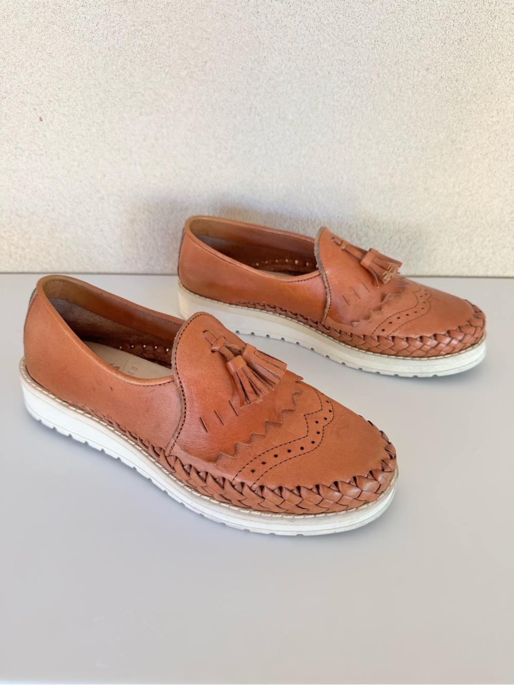 JESSICA LOAFER (NUEZ) by SOLS Huaraches size 8.5
